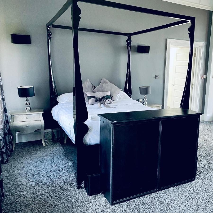 Kemeys Folly Villa Нюпорт Екстериор снимка